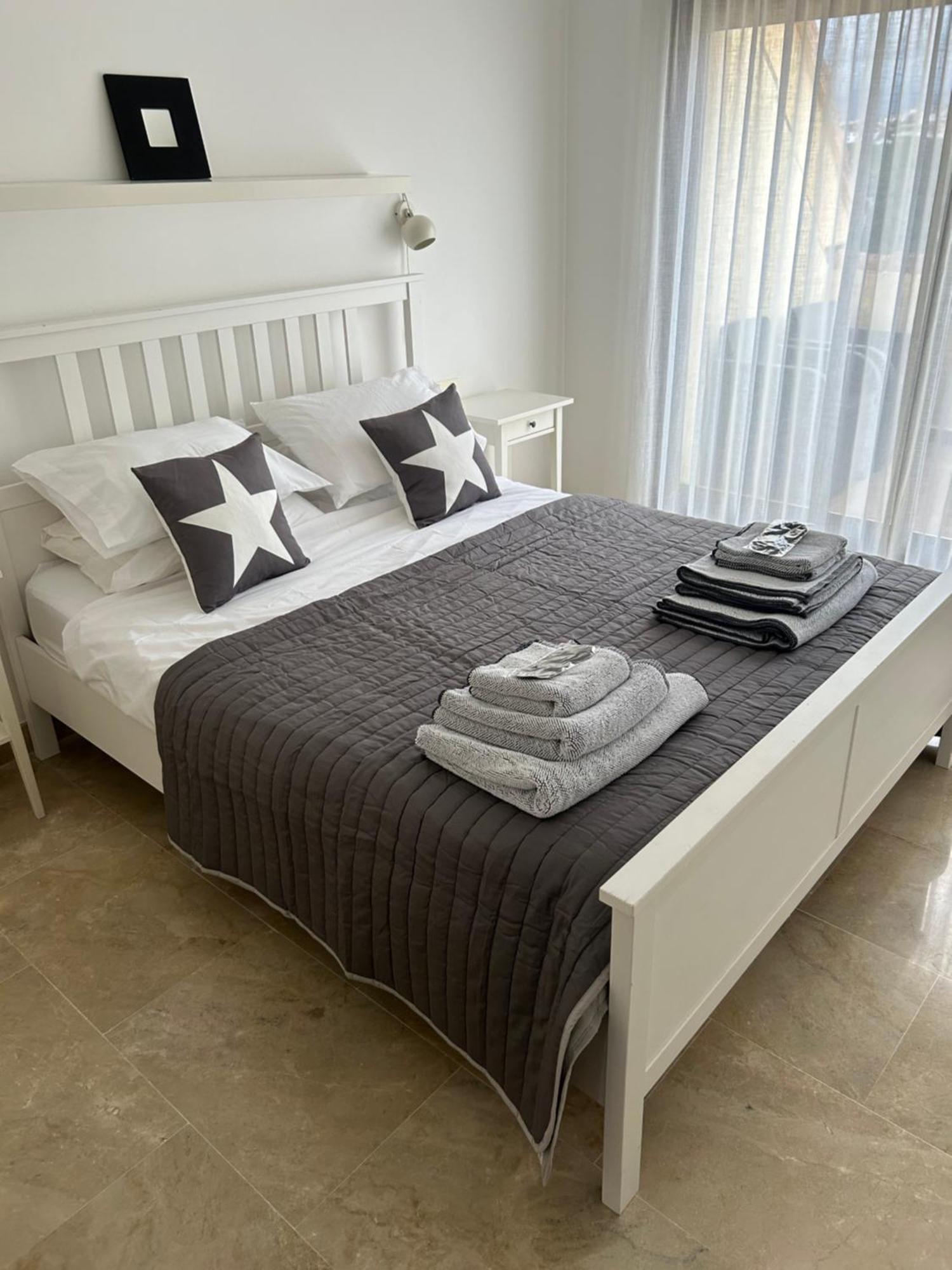 2 Bed Penthouse Apartment Manilva Exteriér fotografie